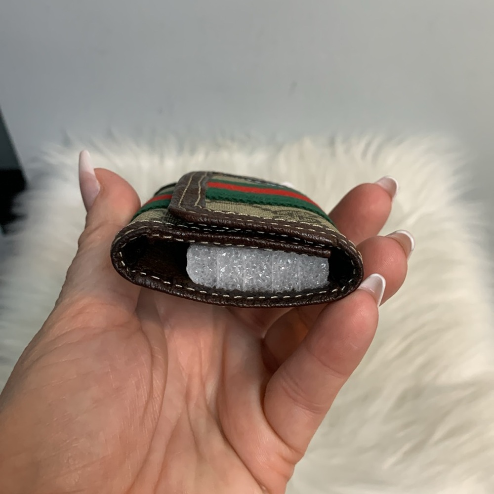 Gucci Beige GG Canvas Key & Card Holder with Brown Trim and Green/Red Stripe - Picture 4 of 16